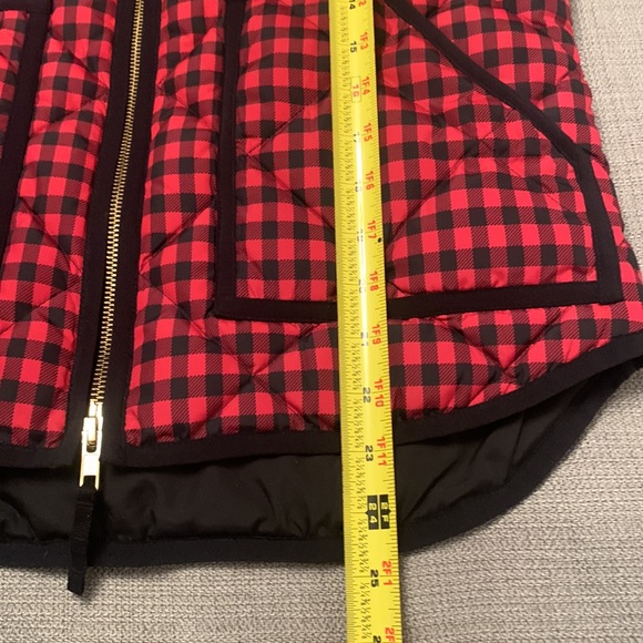 J. Crew Plaid Puffer Vest Checked Checkered Small in Like New Condition - Picture 7 of 11
